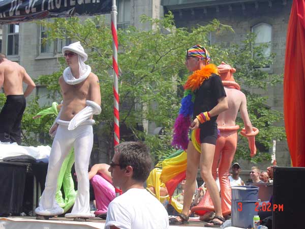 gayparade18.jpg